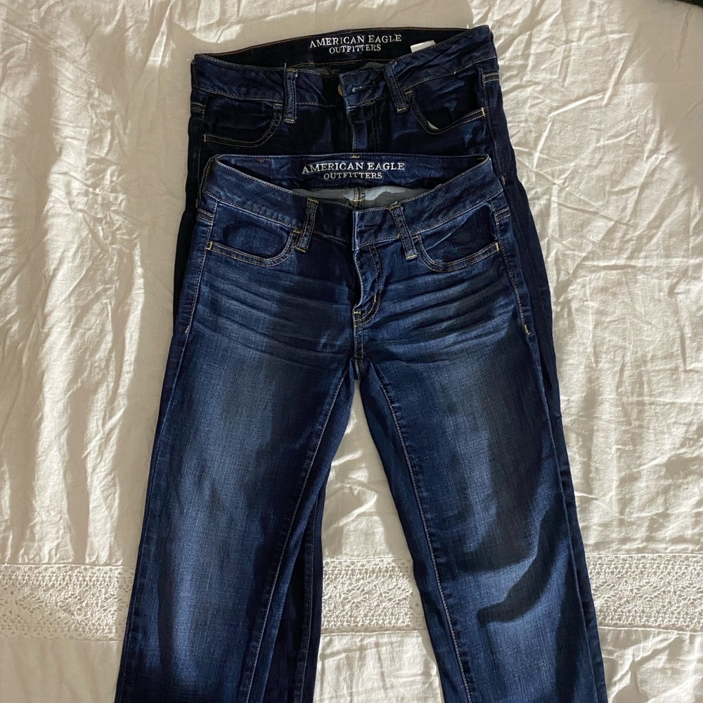 American Eagle Outfitters Women's Dark and Medium Blue Skinny Jeans sizes 0-4